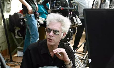 Jim Jarmusch (nascido em Cuyahoga Falls, Ohio, em 1953) é um dos autores americanos que mais e melhor pode simbolizar o conceito e a prática de cinema independente. 