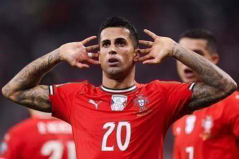Portugal vence Hungria em dia de recordes de Ronaldo e Cancelo 