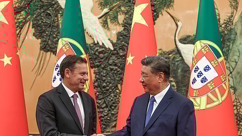 O primeiro-ministro, Luís Montenegro, com o presidente chinês, Xi Jinping