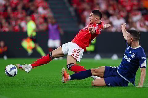 Benfica empata em casa com Santa Clara reduzido a 10 desde os 38 minutos