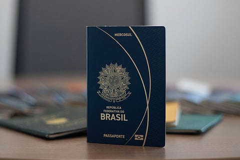 Passaporte é documento essencial do imigrante.