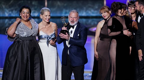 “The Pitt” eleita melhor série do ano em noite de Emmys dominada por “Adolescência”