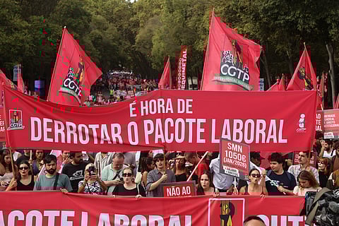 Milhares de pessoas concentram-se em Lisboa e Porto contra o novo pacote laboral proposto pelo Governo