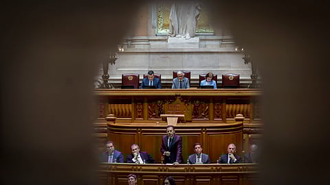 No debate quinzenal, Luís Montenegro enfrentou críticas transversais à oposição.