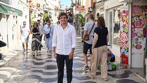 João Maria Jonet deixou de ser militante do PSD para criar um movimento independente com apoios de peso em várias áreas políticas. "Sobressalto democrático" em Cascais é aquilo a que se propõe.