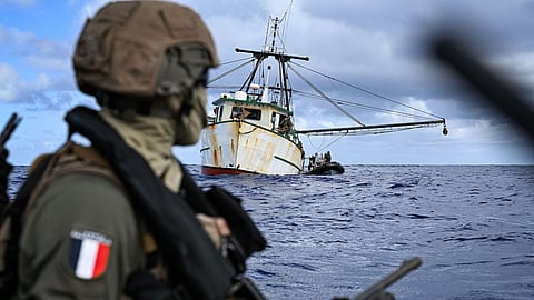 Marinha francesa apreende 10 toneladas de cocaína ao largo da África Ocidental