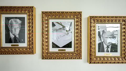 Uma caneta no lugar de Biden na galeria da Casa Branca