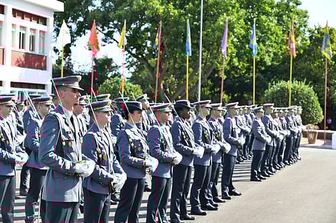 74 novos oficiais do Exército receberam as espadas