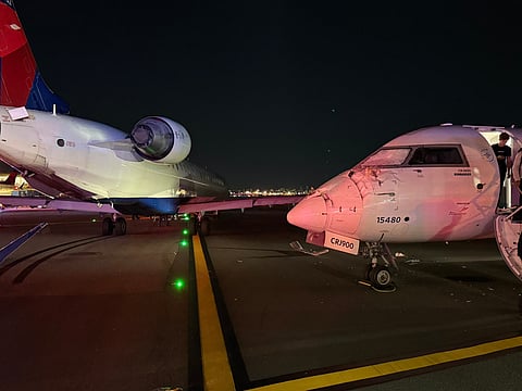 Aviões da Delta Air Lines colidem a "baixa velocidade" na pista do aeroporto de Nova Iorque