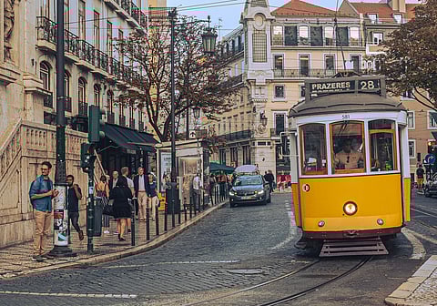 "Mudar de país impulsiona também, entre várias qualidades, a criatividade nas formas de interagir".