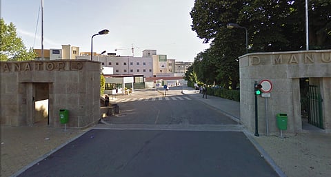 Bebé nasce no chão da receção das urgências do Hospital de Gaia
