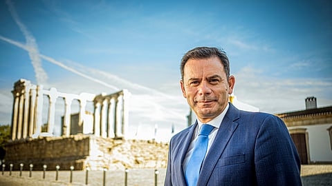 Luís Montenegro anunciou em Évora um aumento de 40 euros no Complemento Solidário para Idosos.