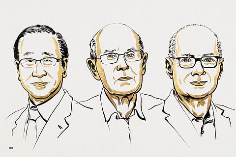 Os três Nobel da Química de 2025: Susumu Kitagawa, Richard Robson e Omar M. Yaghi.