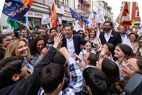Luís Montenegro regressa a casa no fim da campanha, em Espinho.
