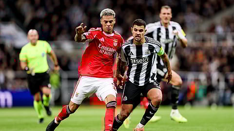Benfica sofre derrota pesada em Newcastle e continua sem pontuar na Champions
