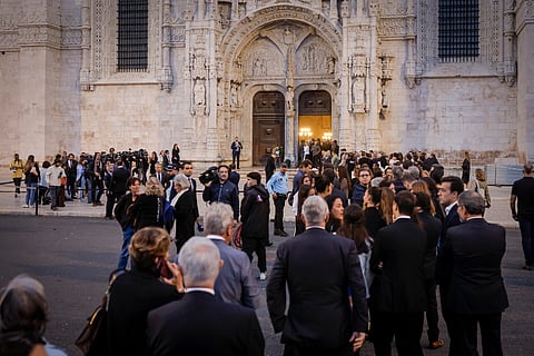 O velório teve lugar no Mosteiro dos Jerónimos, a partir do final da tarde de quarta-feira. Centenas de pessoas marcaram presença.