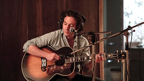 Jeremy Allen White: ser ou não ser Springsteen.