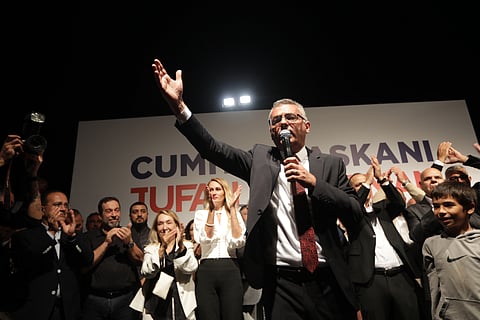 Tufan Erhurman é o novo presidente cipriota turco.