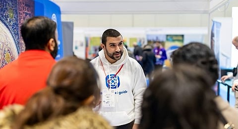 Comentador político britânico Sami Hamdi detido pelas autoridades federais do EUA em aeroporto dos EUA