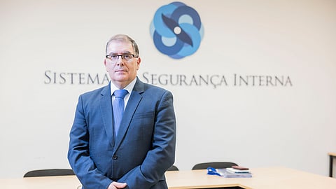 Superintendente Pedro Moura  é o coordenador da Unidade  de Coordenação de Fronteiras  e Estrangeiros, desde a criação desta estrutura do Sistema  de Segurança Interna, em 2023.