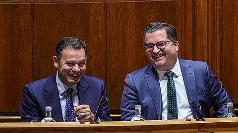 Decisão de avançar com um Orçamento Retificativo é da responsabilidade do Governo, enquanto os partidos estão focados nas medidas.