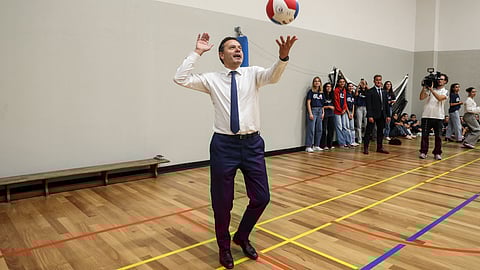 O primeiro-ministro Luís Montenegro esteve na Escola D. Filipa de Lencastre, em Lisboa. 