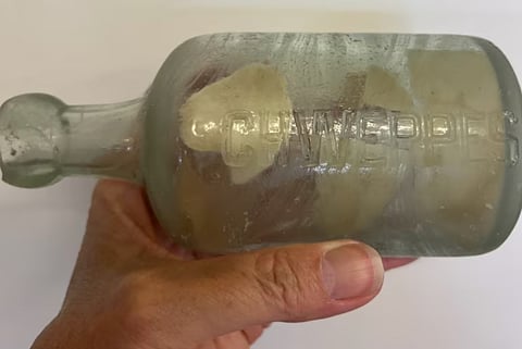 Garrafa com cartas de dois soldados da I Guerra Mundial chega às famílias mais de 100 anos depois