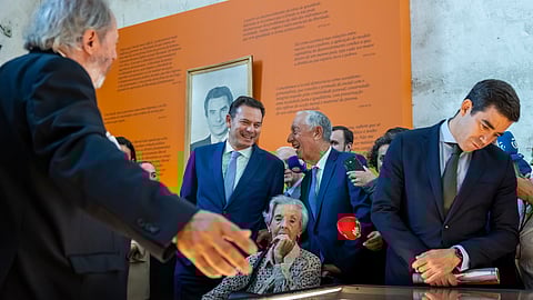 Luís Montenegro e Marcelo Rebelo de Sousa estiveram na inauguração da exposição “Francisco Sá Carneiro e a Construção da Democracia Portuguesa”.