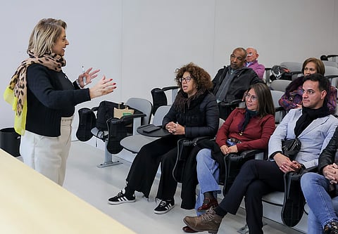 Aulas são gratuitas e preparam para a prova do Encceja.