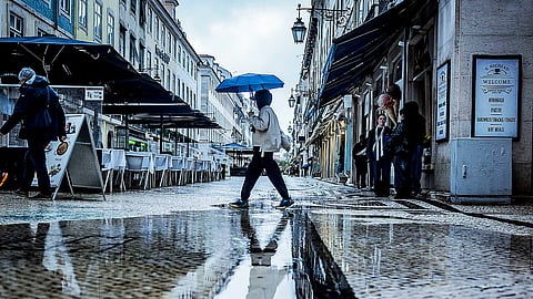 Chuva está de volta esta semana com Portugal continental sob aviso amarelo na quarta-feira