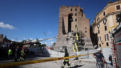 Morreu operário retirado dos escombros de torre medieval que desabou em Roma