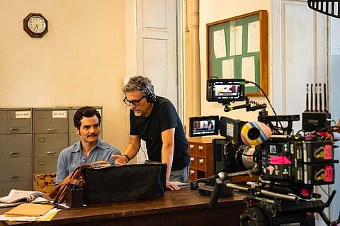 Wagner Moura e Kleber Mendonça Filho na rodagem de 'O Agente Secreto'.