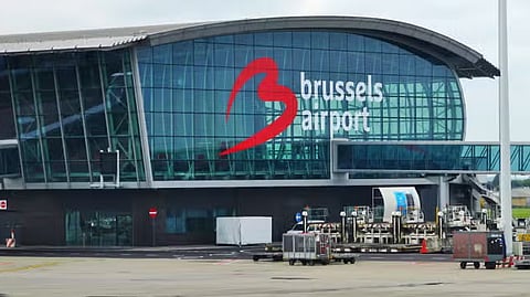 Drones avistados perto de aeroporto de Bruxelas e de base militar com armas nucleares. Tráfego aéreo retomado