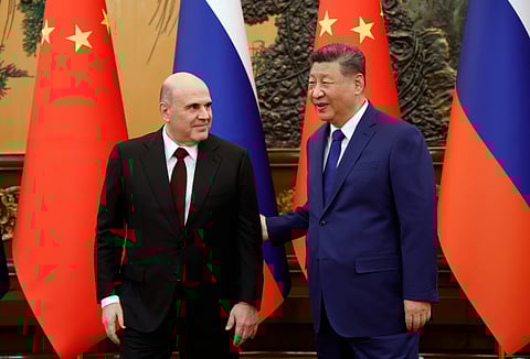 Mikhail Mishustin foi recebido em Pequim por Xi Jinping.