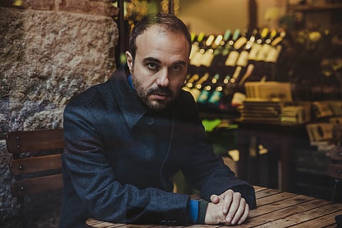 Moisés P. Sánchez garante que é no improviso, em frente ao piano, que se sente confortável. "É como ir direto ao assunto", diz.