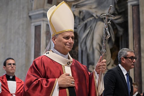 Leão XIV preside à missa pelo falecido papa Francisco e pelos cardeais e bispos falecidos durante o ano na Basílica de São Pedro, na Cidade do Vaticano, a 3 de novembro de 2025.
