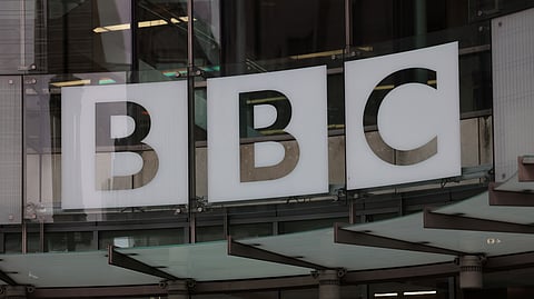 Presidente da BBC pede desculpa e reconhece "erro de julgamento" em edição de discurso de Trump
