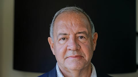 O luso-angolano, de 73 anos, esteve preso durante três anos e fizeram-lhe um simulacro de execução. Mas considera ter “resolvido esses problemas todos” e querer apenas olhar para o futuro. 