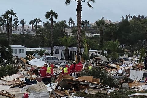 Mau tempo provoca um morto e dezenas de feridos em Albufeira