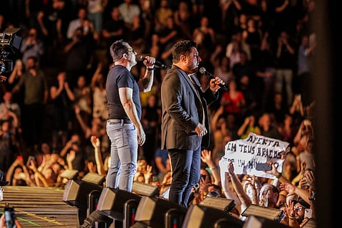 Artistas continuam com a agenda cheia no Brasil.