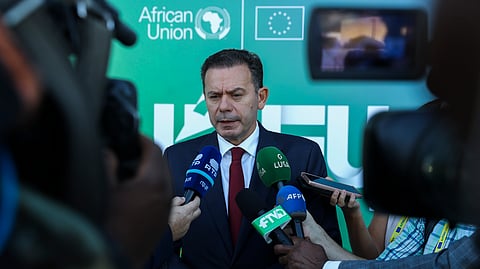 Luís Montenegro em Luanda.