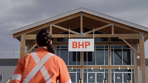 Mineira BHP abandona oferta de aquisição da rival Anglo American

