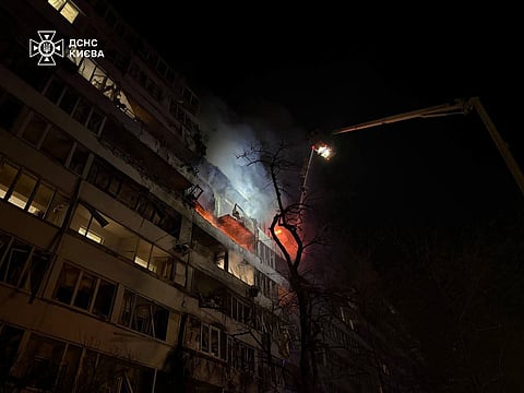 Imagem da destruição em Kiev causada por um ataque russo