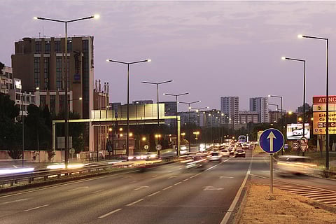 Iluminação conectada nas cidades pode reduzir custos de energia até 21% ao ano