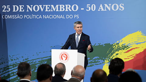 25 Novembro: Carneiro critica “tentação revisionista de ajuste de contas” das comemorações