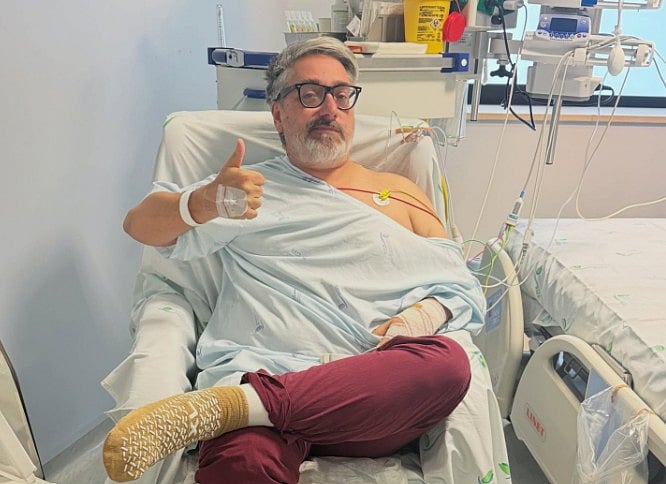 Nuno Markl, bem humorado, fala da sua recuperação do AVC. "O lado esquerdo  do meu corpo meteu férias e está a acordar aos poucos"