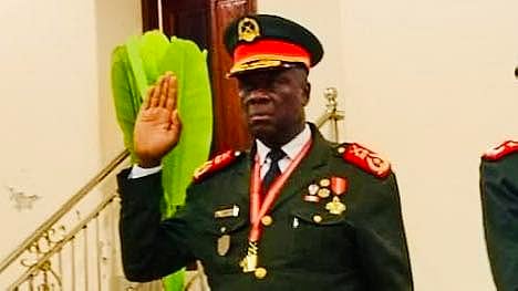 Crise na Guiné-Bissau. General Horta Inta-A empossado presidente de transição