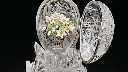 Ovo de Inverno feito por Fabergé para a mãe do último czar da Rússia vendido por 26 milhões de euros