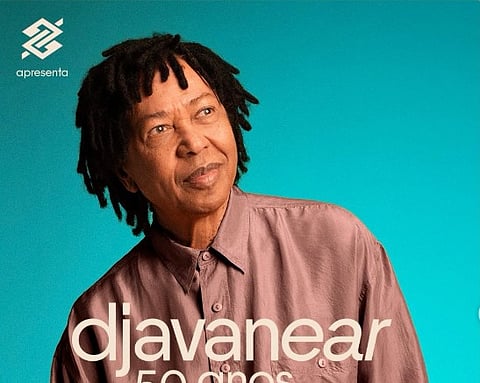 Desde o lançamento de A Voz, o Violão, a Música de Djavan (1976), o cantor alagoano tornou-se um dos nomes centrais da MPB.