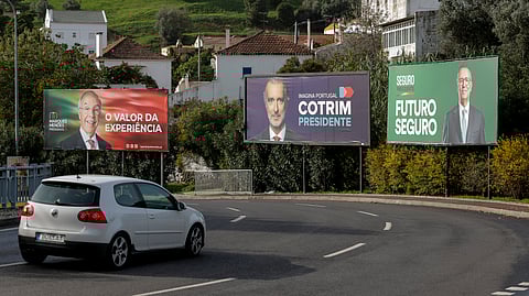 Cartazes de candidatos às Presidenciais inundam a paisagem urbana